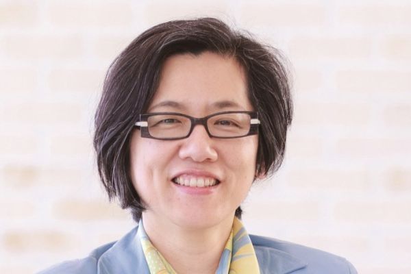 地域創造学部　井上 典子 先生