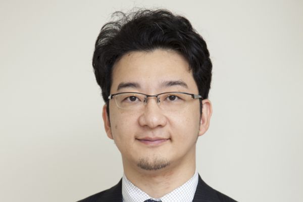 村上 喜郁 先生