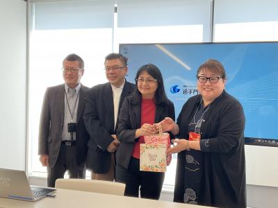 記念撮影・記念品贈呈